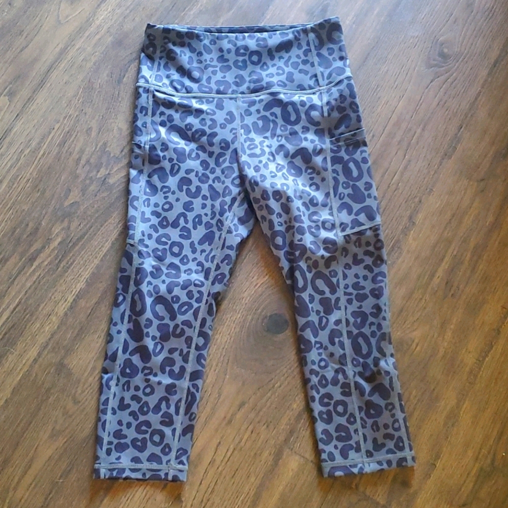 Maven Thread Like New Capri Leggings